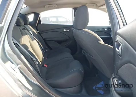 2013 Dodge Dart Sxt z USA, uszkodzony, nr VIN 1C3CDFBA8DD294969